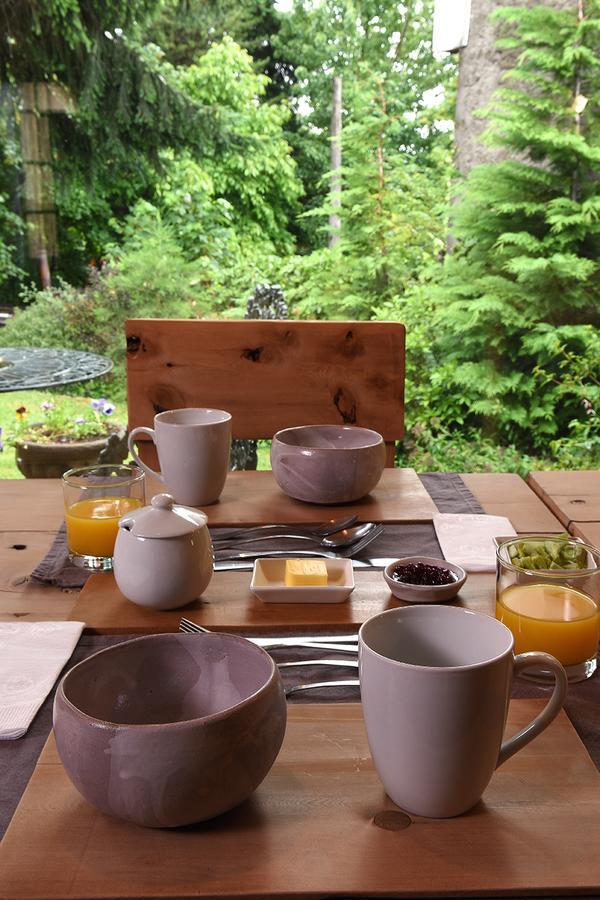 Raices Bed And Breakfast Coyhaique Exterior foto